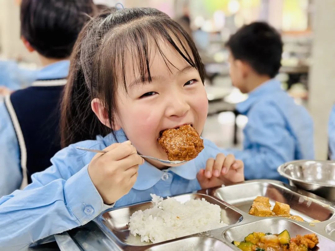 【預?美食】三餐四季 “食”光漫長 專注營養(yǎng)——石家莊私立一中附小預科部|每月食譜