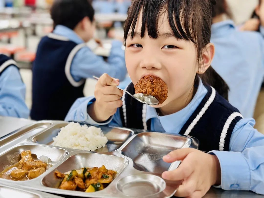 【預?美食】三餐四季 “食”光漫長 專注營養(yǎng)——石家莊私立一中附小預科部|每月食譜