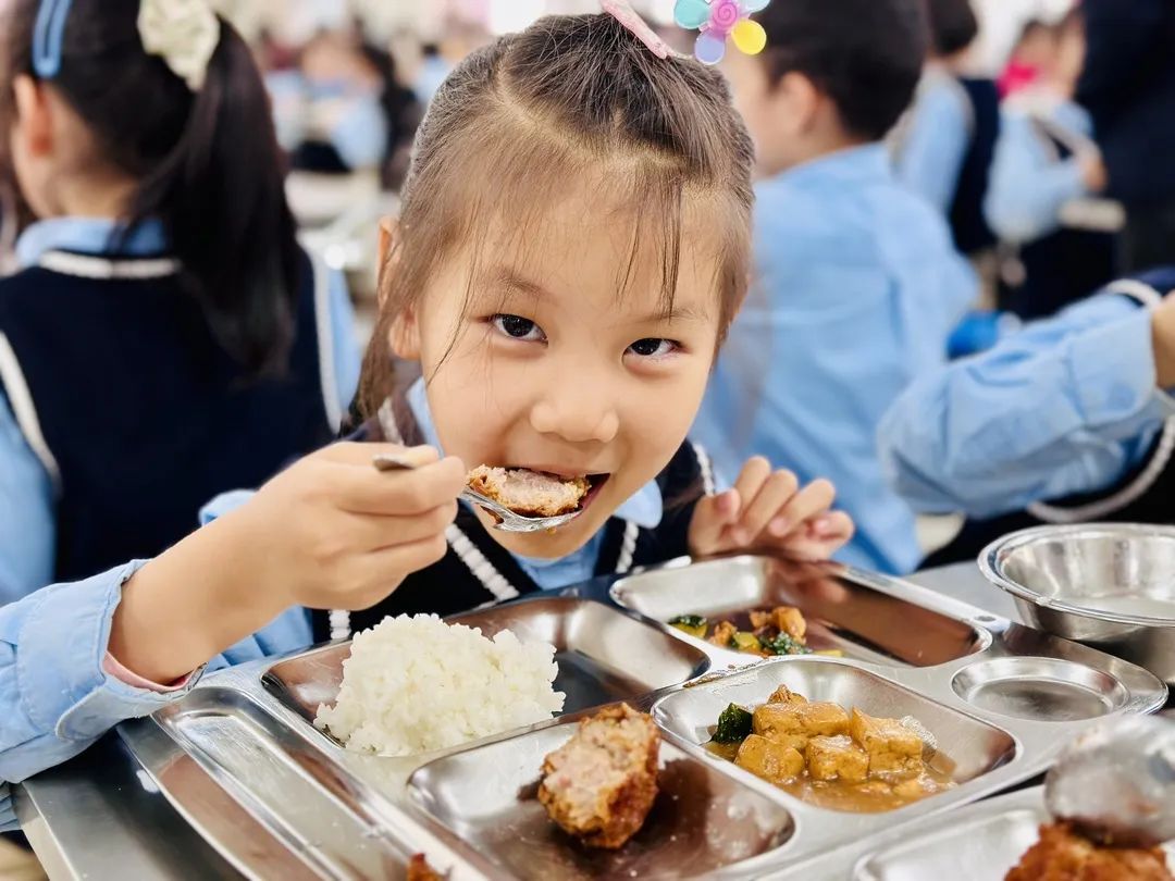 【預?美食】三餐四季 “食”光漫長 專注營養(yǎng)——石家莊私立一中附小預科部|每月食譜