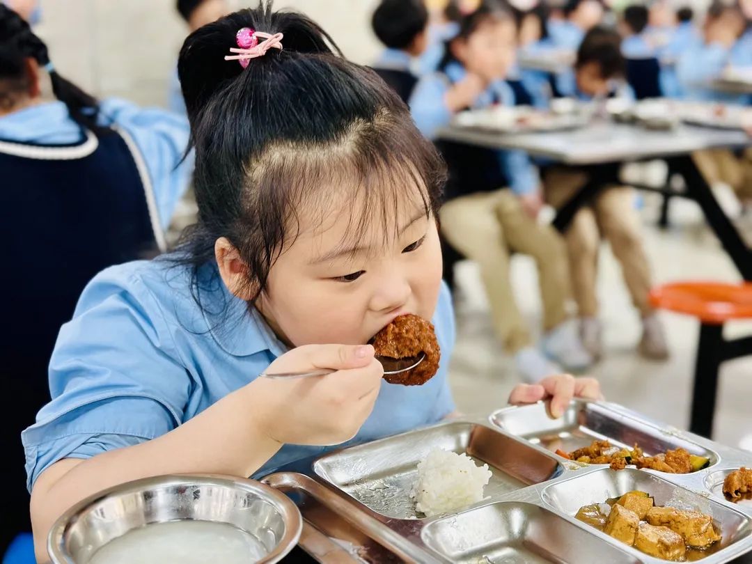 【預?美食】三餐四季 “食”光漫長 專注營養(yǎng)——石家莊私立一中附小預科部|每月食譜