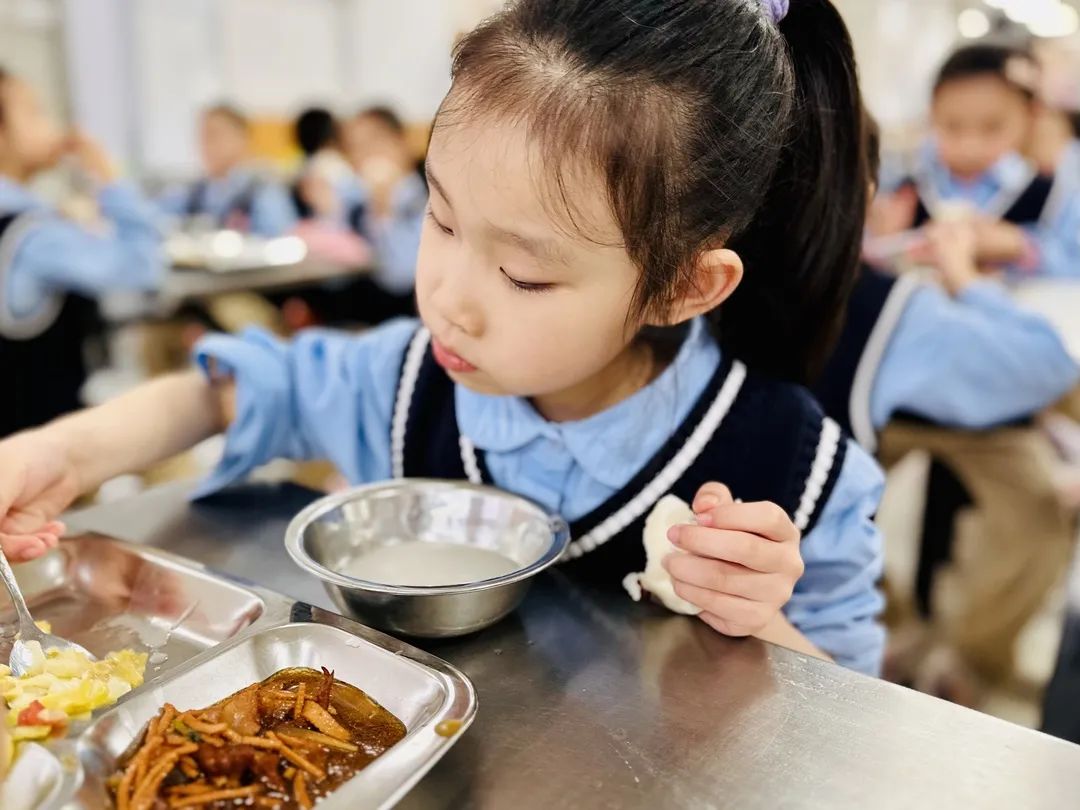 【預?美食】三餐四季 “食”光漫長 專注營養(yǎng)——石家莊私立一中附小預科部|每月食譜