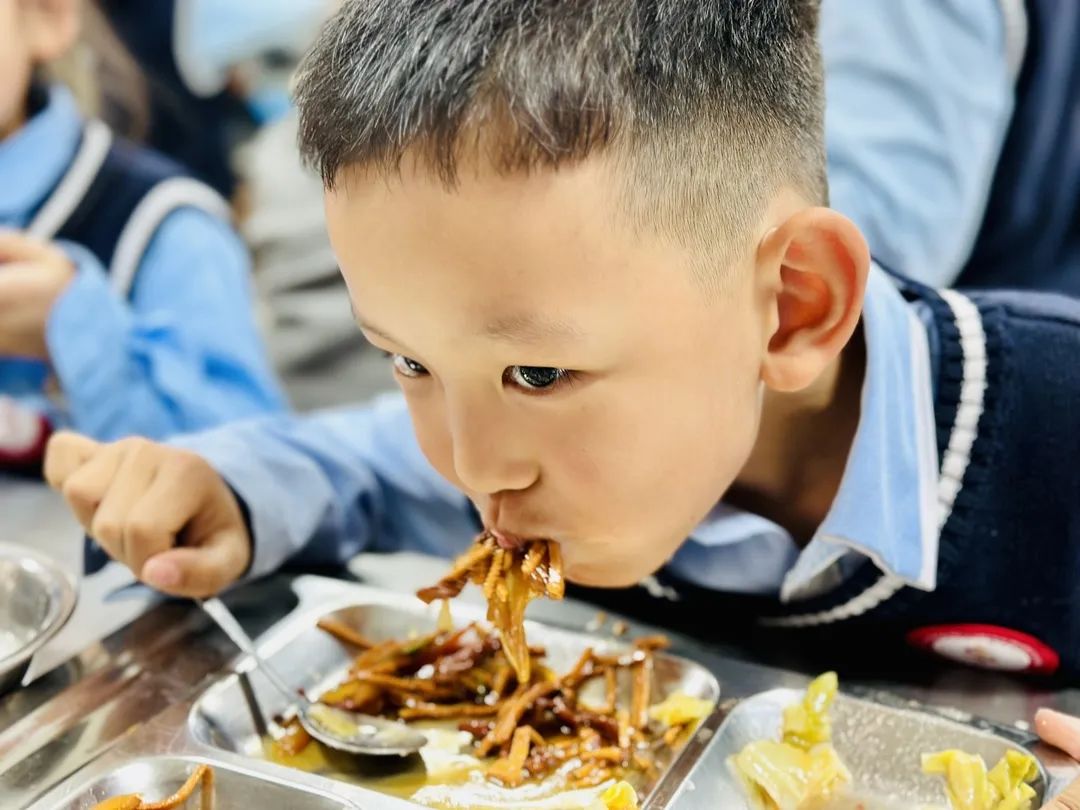 【預?美食】三餐四季 “食”光漫長 專注營養(yǎng)——石家莊私立一中附小預科部|每月食譜